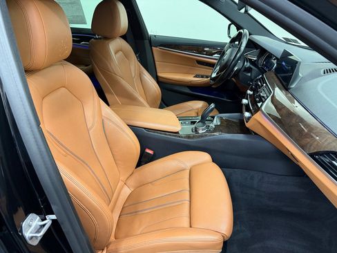 Used 2017 BMW 540i xDrive w/ Premium Package image 12