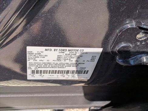 Certified 2022 Ford Explorer XLT w/ Equipment Group 202A AWD/4WD image 29