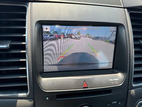 Used 2019 Ford Taurus SEL w/ Equipment Group 201A FWD image 22