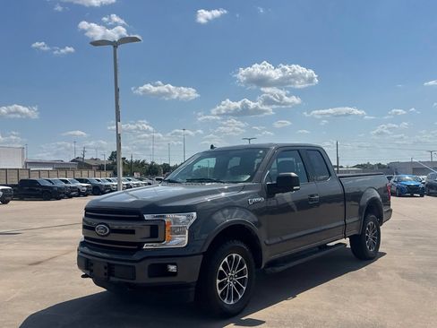 Used 2018 Ford F150 XLT w/ Equipment Group 302A Luxury AWD/4WD image 9