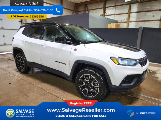 Used 2025 Jeep Compass Trailhawk AWD/4WD image 5