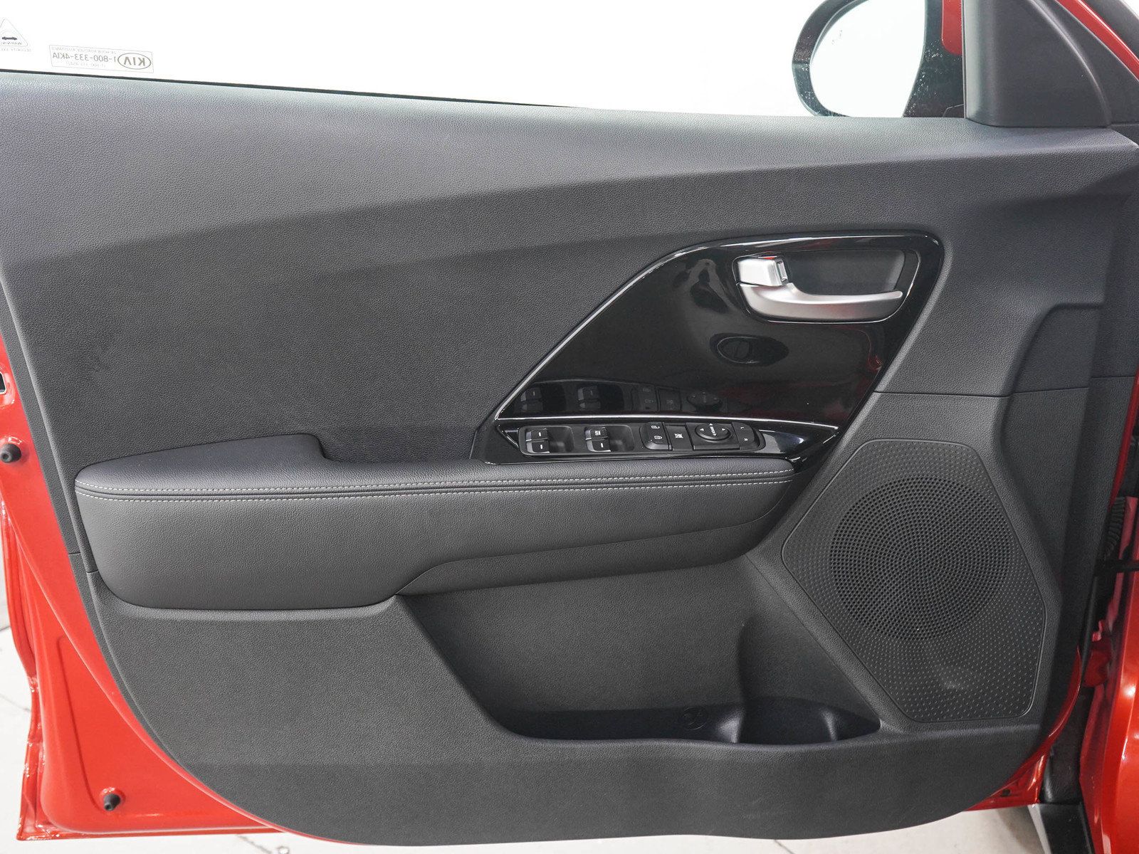 Used 2022 Kia Niro LXS FWD image 19
