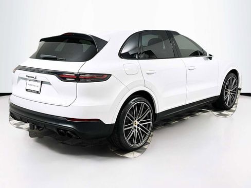 Certified 2023 Porsche Cayenne S Platinum w/ Premium Package Plus image 9