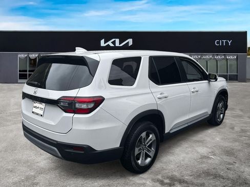 Used 2023 Honda Pilot EX-L image 7