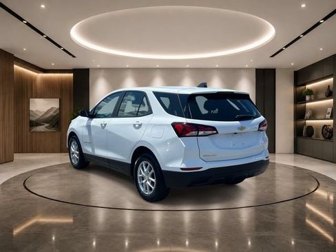 Certified 2023 Chevrolet Equinox LS FWD image 7