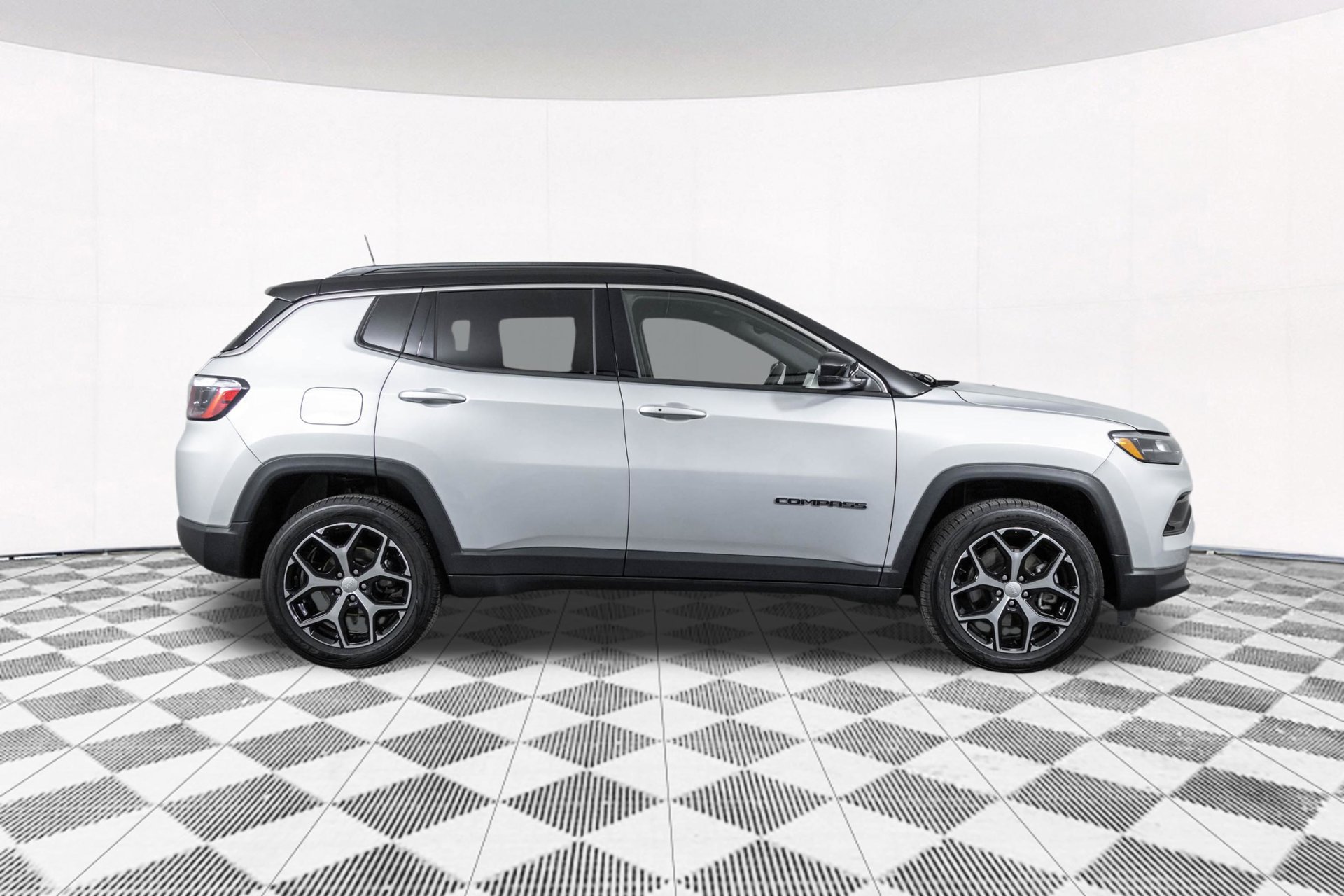Used 2024 Jeep Compass Limited AWD/4WD image 20