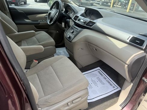 Used 2014 Honda Odyssey LX image 34