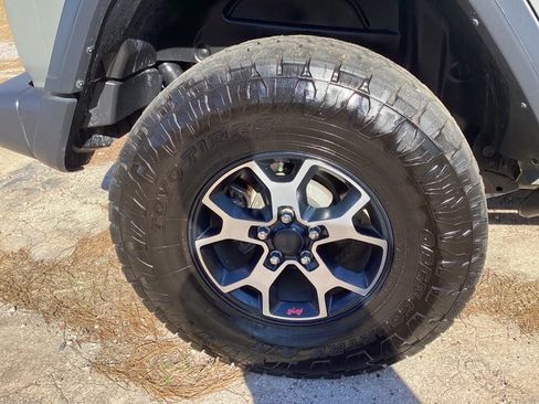 Used 2019 Jeep Wrangler Unlimited Rubicon w/ Safety Group image 15