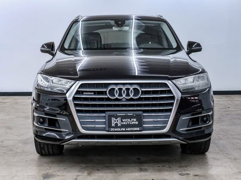 Used 2017 Audi Q7 3.0T Prestige w/ Prestige Package image 2