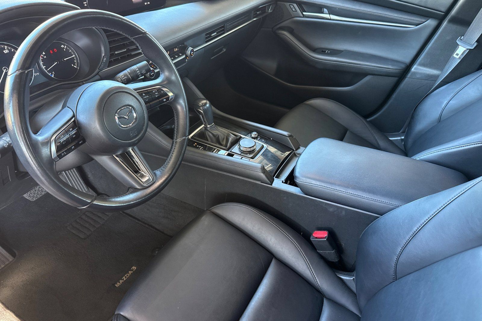 Used 2024 MAZDA MAZDA3 s FWD image 5