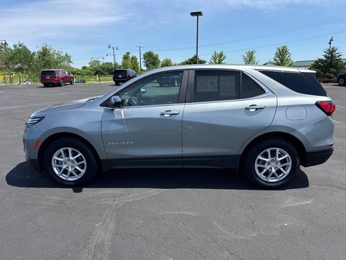 Used 2024 Chevrolet Equinox LT AWD/4WD image 2