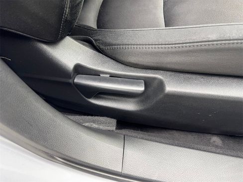 Used 2018 Honda Accord EX image 47