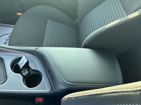 Used 2023 Dodge Challenger R/T w/ Blacktop Package image 27