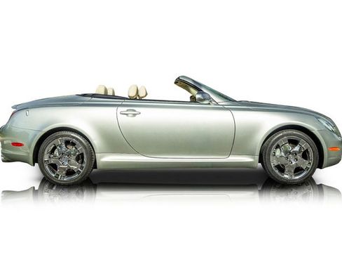 Used 2005 Lexus SC 430 Convertible image 2