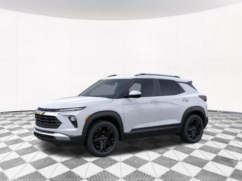 New 2026 Chevrolet TrailBlazer LT w/ Midnight Edition FWD image 5