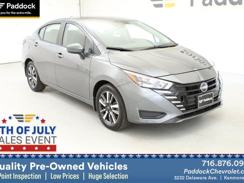 Used 2025 Nissan Versa SV w/ Trunk Package FWD image 1