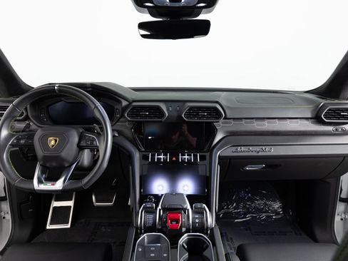 Used 2021 Lamborghini Urus AWD/4WD image 46