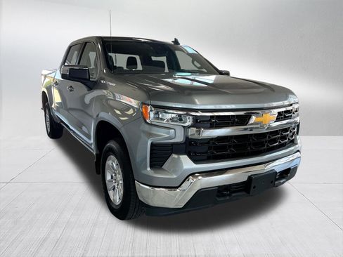 Used 2025 Chevrolet Silverado 1500 LT AWD/4WD image 4