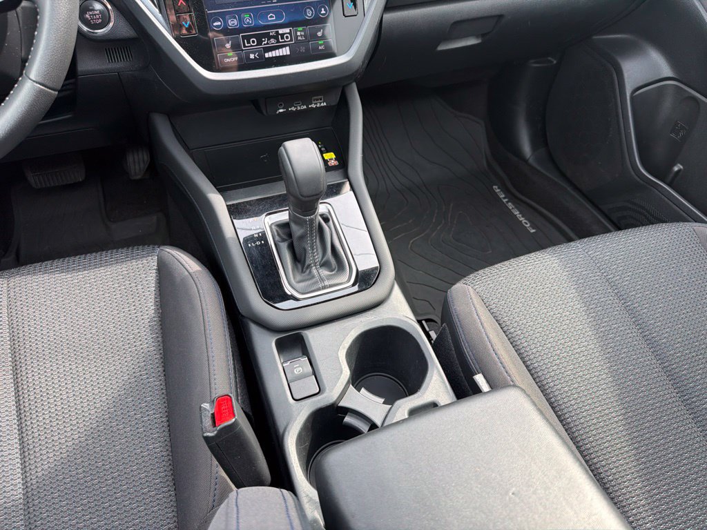 Used 2025 Subaru Forester Premium w/ Convenience Package #1 AWD/4WD image 16