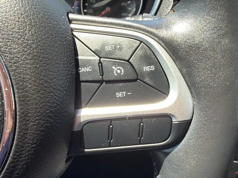 Used 2017 Jeep Compass Latitude w/ Popular Equipment Group AWD/4WD image 11