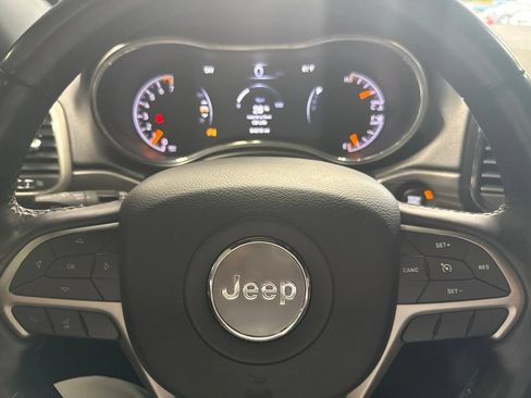 Used 2022 Jeep Grand Cherokee Limited AWD/4WD image 29