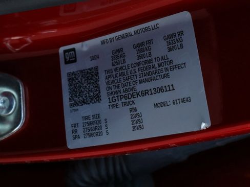 Used 2024 GMC Canyon AT4 w/ AT4 Premium Package image 39