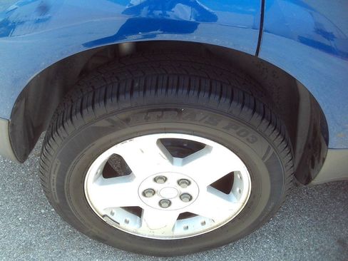 Used 2005 Saturn Vue AWD V6 w/ Safe & Sound Pkg image 20