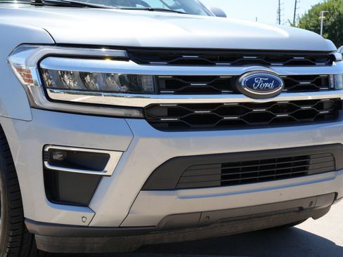 Used 2024 Ford Expedition Max Limited RWD image 29