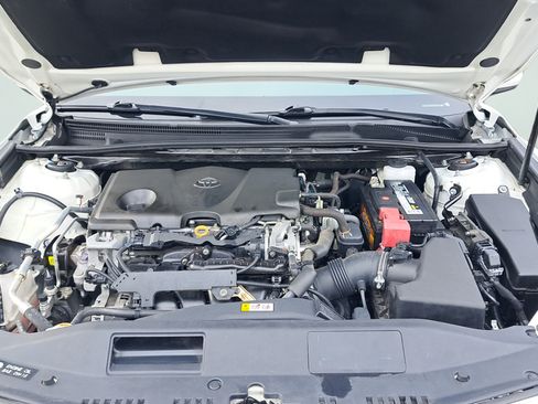 Used 2019 Toyota Camry SE w/ Carpet Mat Package FWD image 26