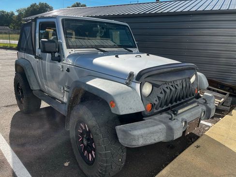 Used 2010 Jeep Wrangler Sport image 6