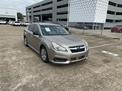 Used 2014 Subaru Legacy 2.5i image 3