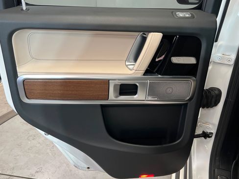 Used 2024 Mercedes-Benz G 550 image 18