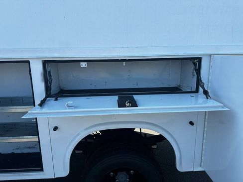 Used 2023 Mercedes-Benz Sprinter 3500 w/ Acoustic Package image 19