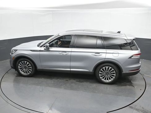 Used 2021 Lincoln Aviator Reserve w/ Elements Package Plus AWD/4WD image 18