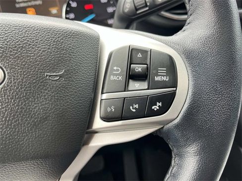 Certified 2022 Ford Explorer XLT w/ Equipment Group 202A image 34