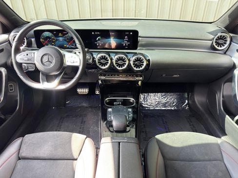 Used 2022 Mercedes-Benz A 220 w/ AMG Line image 10