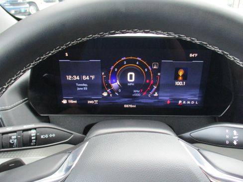 Used 2025 Chevrolet Traverse LT AWD/4WD image 18