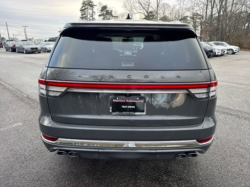 Used 2021 Lincoln Aviator Black Label w/ Class IV Trailer Tow Package image 6
