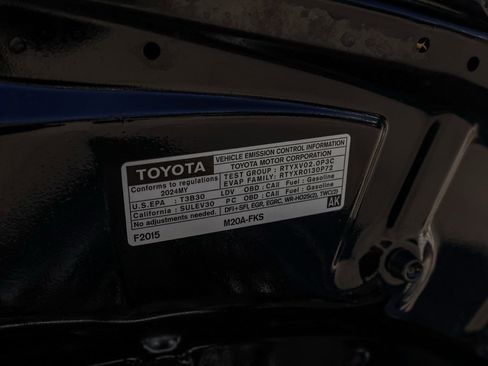 Used 2024 Toyota Corolla LE image 31