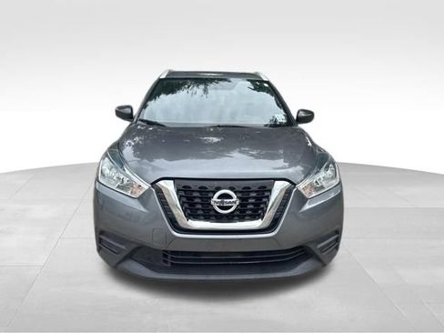 Used 2019 Nissan Kicks S FWD image 12