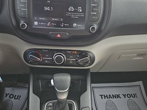 Used 2025 Kia Soul LX w/ LX Technology Package image 14