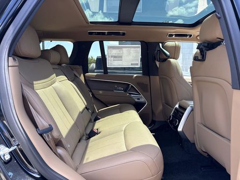 New 2025 Land Rover Range Rover SE AWD/4WD image 14