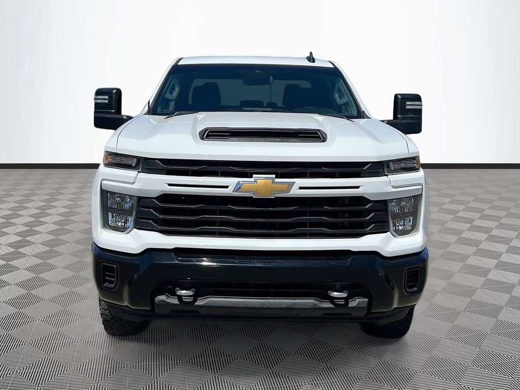 Used 2024 Chevrolet Silverado 2500 Custom w/ Custom Value Package AWD/4WD image 2