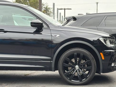 Used 2020 Volkswagen Tiguan SE R-Line AWD/4WD image 34