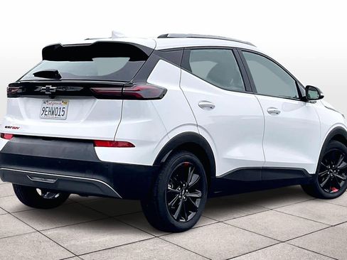 Used 2023 Chevrolet Bolt EUV LT w/ Convenience Package image 16