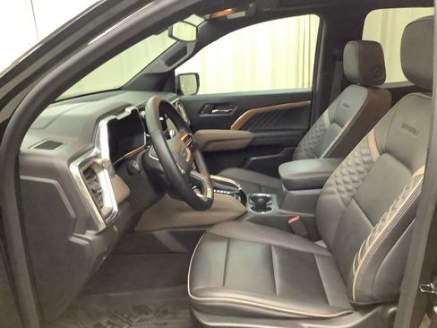 Used 2024 GMC Canyon Denali AWD/4WD image 13