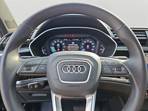 Used 2024 Audi Q3 2.0T Premium w/ Convenience Package AWD/4WD image 20
