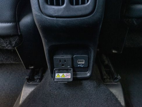 Used 2021 Jeep Compass Latitude AWD/4WD image 30
