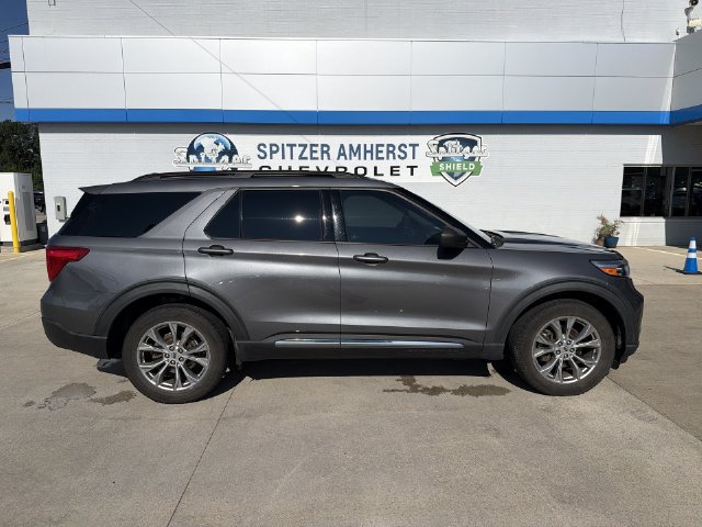 Used 2021 Ford Explorer XLT w/ Equipment Group 202A AWD/4WD image 18