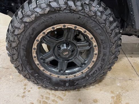 Used 2024 Jeep Wrangler Sport S image 20